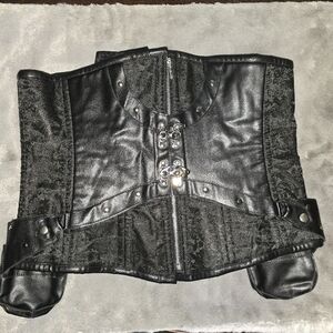 Camellias retro steampunk steel‎ boned black fits under breast and like XL